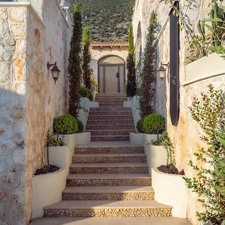 Villa Thalia, A Joyful Serenity Unmasked *