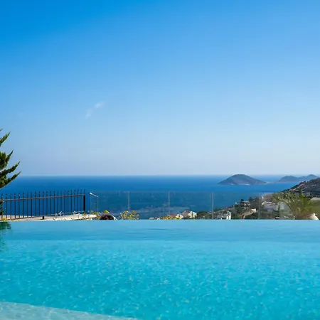 Villa Thalia, A Joyful Serenity Unmasked