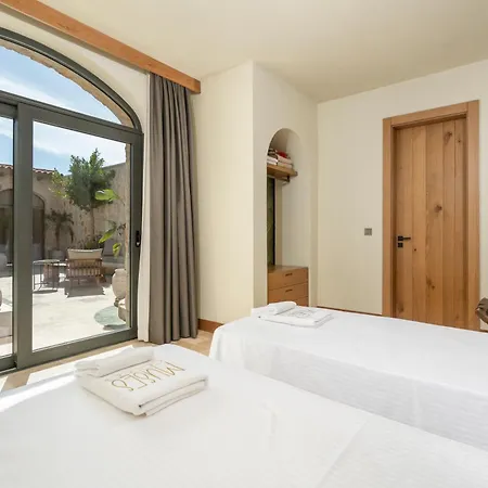 Thalia, A Joyful Serenity Unmasked ヴィラ