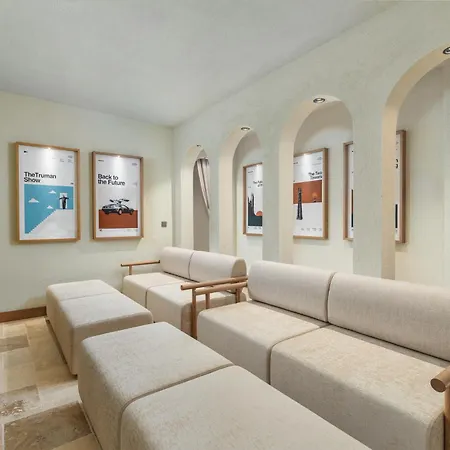 Thalia, A Joyful Serenity Unmasked カシュ