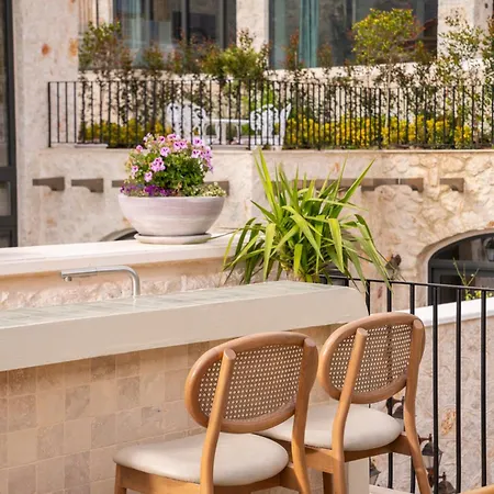 ヴィラ Thalia, A Joyful Serenity Unmasked カシュ