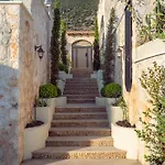 Villa Thalia, A Joyful Serenity Unmasked *